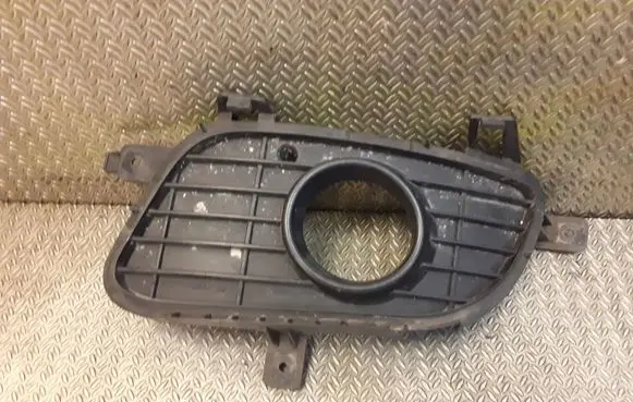 Mercedes-Benz A W169 Fog light bracket A1698850522 1698850522