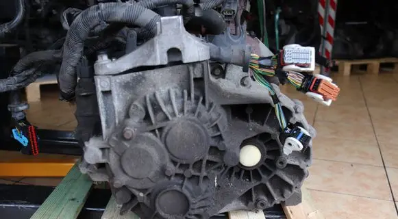 Volvo V50 Manual 6 speed gearbox 6G9R7002PC 182727