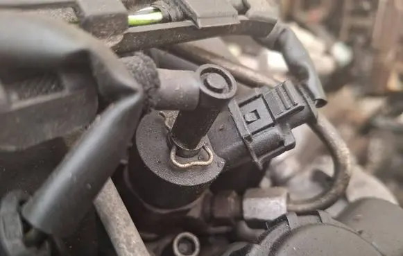 Ford Focus Fuel injector 0445110239
