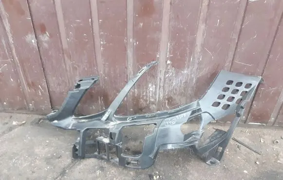 Mercedes-Benz E C207 W207 Front bumper mounting bracket A2078850163