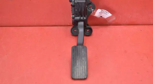 Hyundai i30 Accelerator throttle pedal 32700-XXXXX