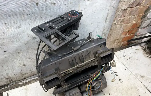 BMW 3 E30 Interior heater climate box assembly