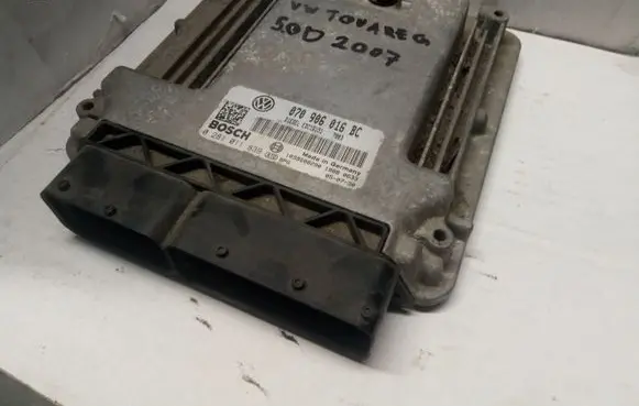 Volkswagen Touareg I Engine control unit/module ECU 0281011839 070906016BC