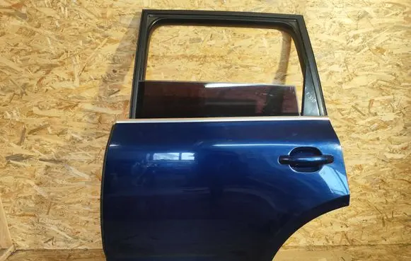 Volkswagen Touareg I Rear door