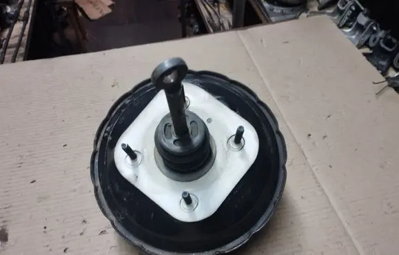 Chrysler Pacifica Brake booster P04683844AB
