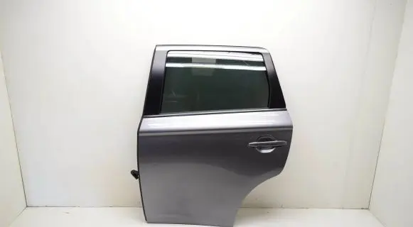 Mitsubishi Outlander Rear door