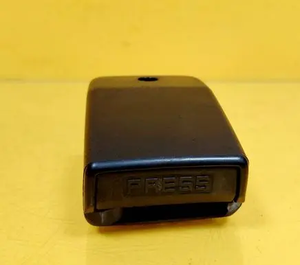 Renault Scenic I Rear seatbelt buckle 417511