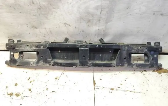 Volkswagen Golf III Front bumper cross member