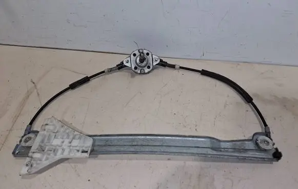 Mitsubishi Colt Rear window lifting mechanism without motor RA2169
