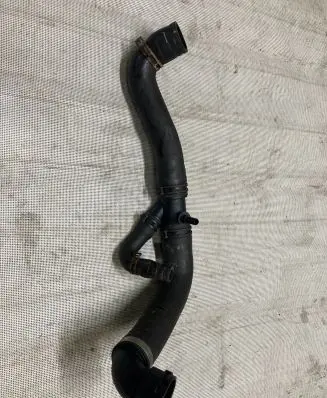Land Rover Range Rover Sport L494 Engine coolant pipe/hose CPLA8286CA