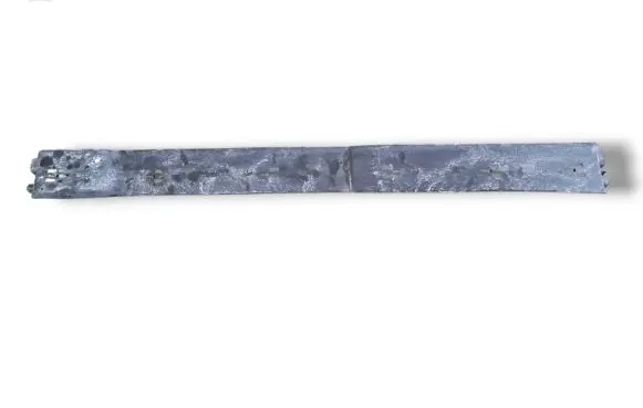 Center/middle under tray cover