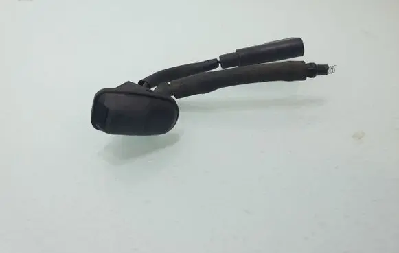 Ford Mondeo MK IV Windshield washer spray nozzle BM5117666