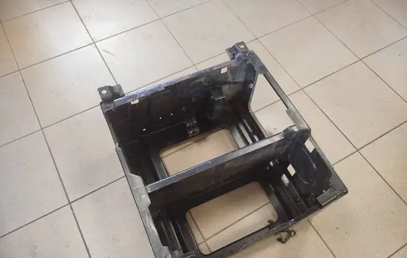 Mercedes-Benz Vito Viano W639 Driver seat console base 