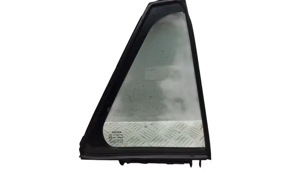 Toyota Avensis T270 Rear vent window glass 6812305100 6818805070 43R00048