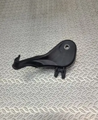 Opel Astra L AdBlue Liquid tank holder 9815104880