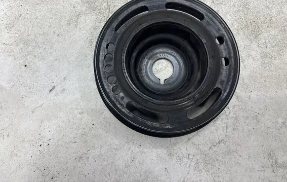 Opel Astra H Crankshaft pulley 24430