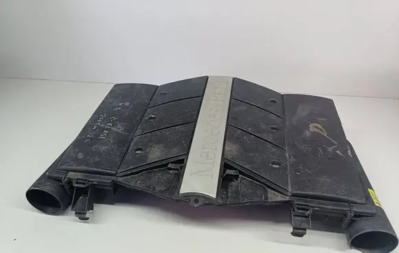 Mercedes-Benz C W203 Air filter box A1120940004 A1120900601 461968591