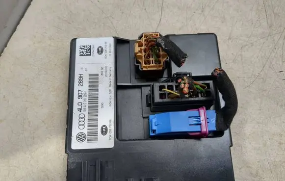 Audi Q7 4L Comfort/convenience module 4L0907289H 5DK00876288 4L0910289H