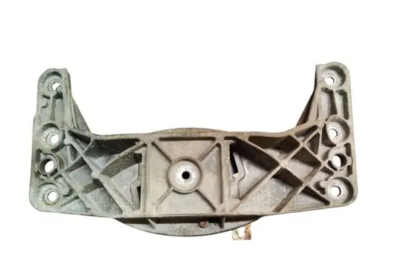 BMW 5 E60 E61 Gearbox mounting bracket 6761106 22316761106