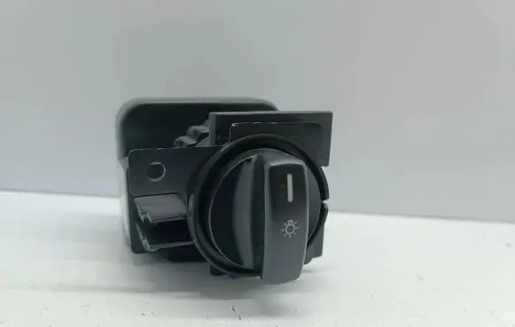 Mercedes-Benz A W169 Light switch 1695451304 32220301 0031892