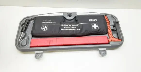 BMW 7 F01 F02 F03 F04 First aid kit 6784442 71116784442