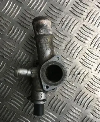 Audi A4 S4 B6 8E 8H Engine coolant pipe/hose 038121133A 038121133