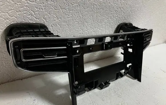 Jeep Grand Wagoneer Radio/GPS head unit trim 6VS181X8AC