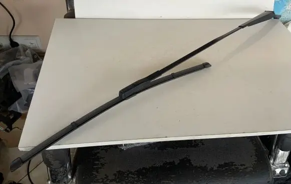 Audi A6 S6 C7 4G Front wiper blade arm 4G1955408D