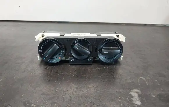 Volkswagen Polo Climate control unit 6Q0820045E