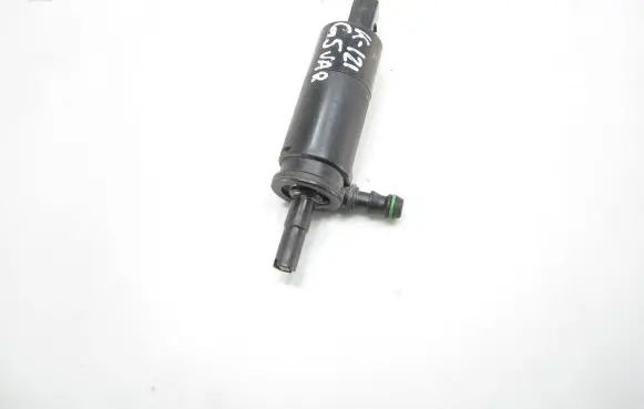 Volkswagen Golf V Headlight washer pump 3B7955681
