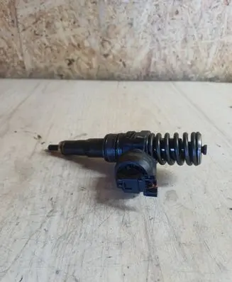 Seat Leon (1P) Fuel injector 038130073AG