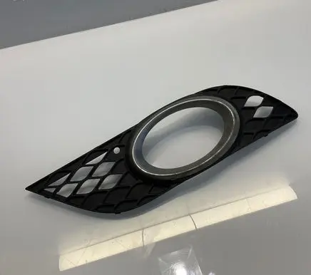 Mercedes-Benz E W211 Front fog light trim/grill A2118850422 2118850422