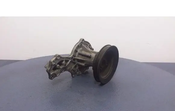 Volkswagen Golf III Water pump 037121031A