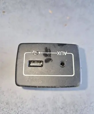 USB socket connector