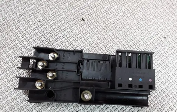 Mercedes-Benz E W211 Fuse module 2115452301