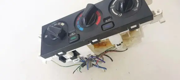 Nissan Almera Climate control unit