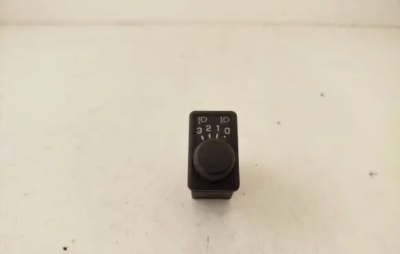 Nissan Primera Headlight level height control switch