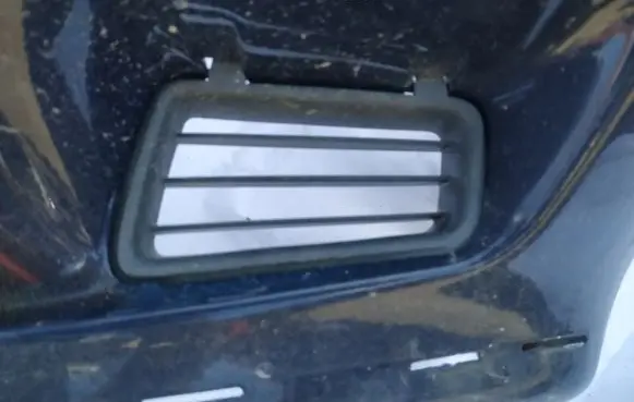 Volvo S40, V40 Front bumper lower grill