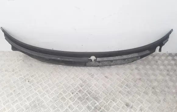 Mazda 626 Wiper trim