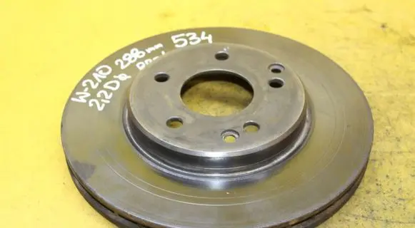 Mercedes-Benz E W210 Front brake disc