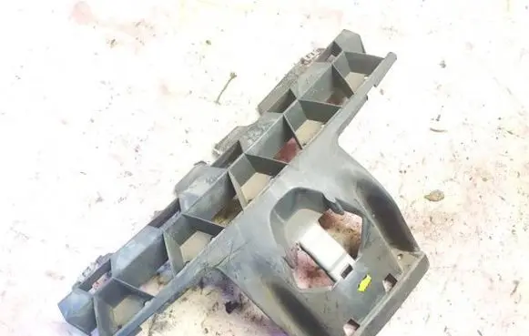 Renault Megane II Front bumper mounting bracket 8200113652