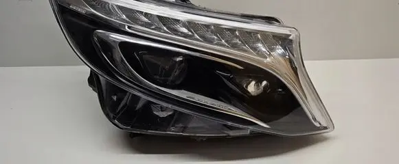 Mercedes-Benz Vito Viano W447 Headlight/headlamp A4479069800 MB204ROZKLEJANA
