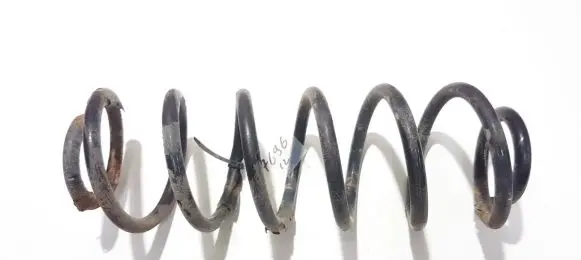 Volkswagen Golf V Rear coil spring