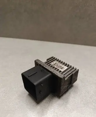 Jaguar XF X250 Glow plug pre-heat relay AV6112A343BA