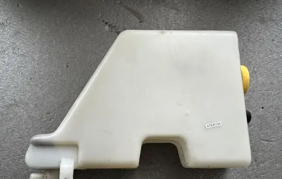 Nissan Terrano Coolant expansion tank/reservoir 217107F40A
