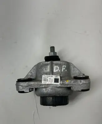 Land Rover Range Rover L405 Engine mount bracket FPLA6A003BA 4518160