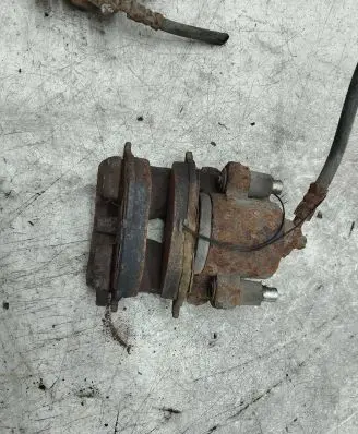 Skoda Octavia Mk2 (1Z) Front brake caliper
