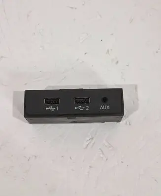 Bentley Bentayga USB socket connector 4M0035736A 4M00357 00726003314