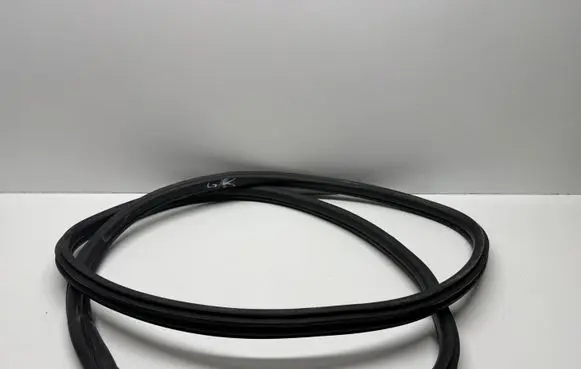 BMW 1 F20 F21 Rubber seal rear door 7240834