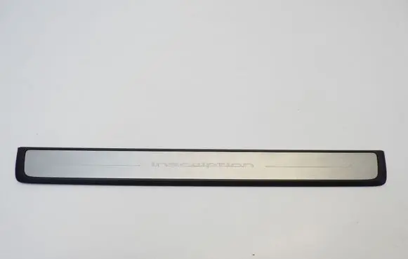 Volvo XC40 Front sill trim cover 32260782